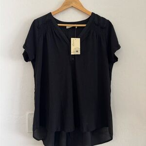 Everleigh Black Women's Blouse